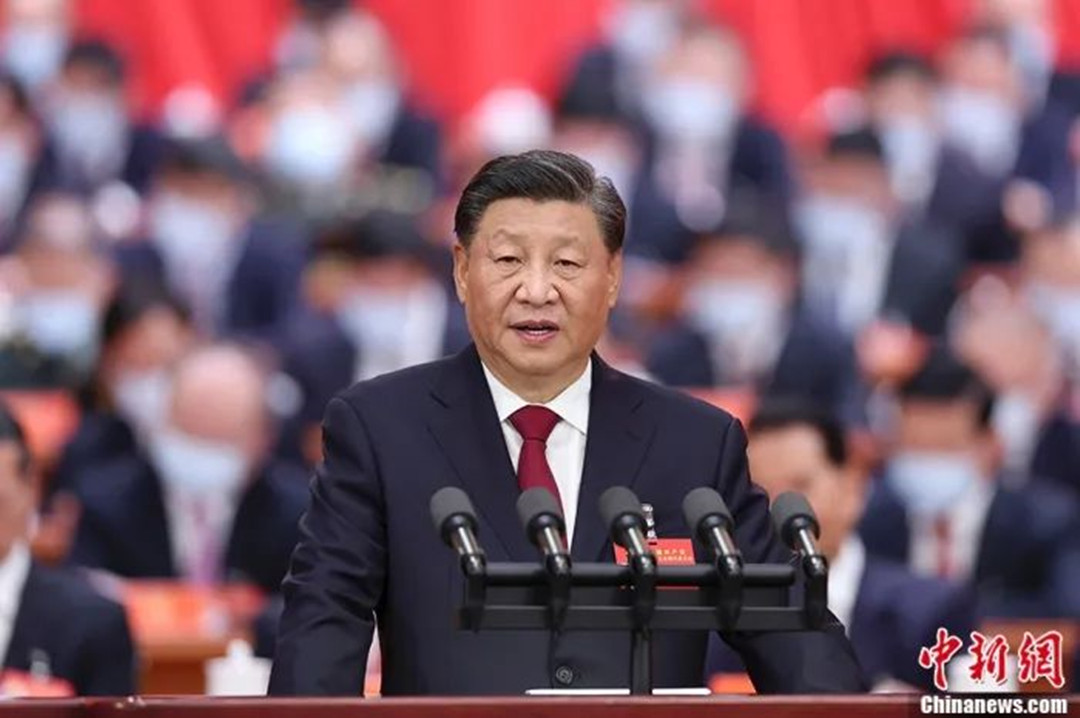 10月16日，中国共产党第二十次天下代表大会在北京人民大礼堂开幕。习近平代表第十九届中央委员会向大会作报告。中新社记者 盛佳鹏 摄
